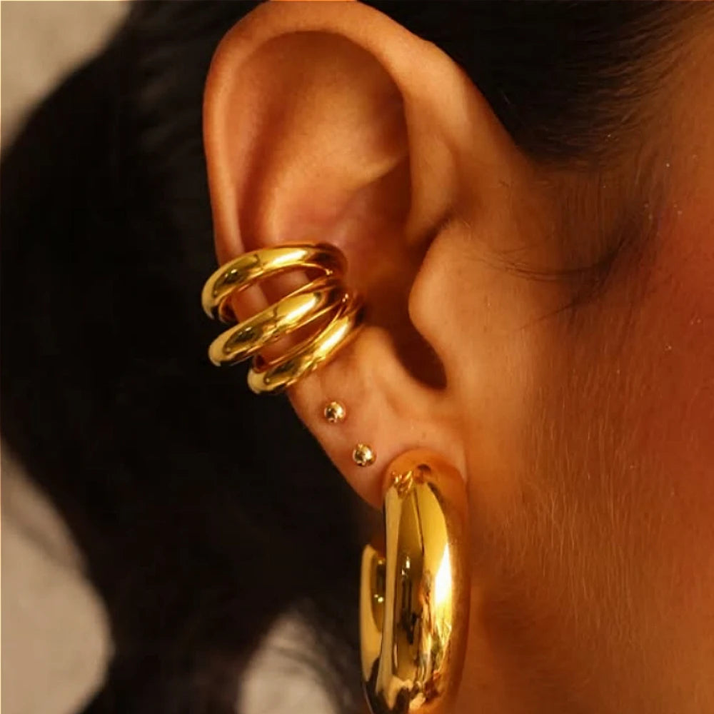 CLIPS WITH A TRIPLE RING
