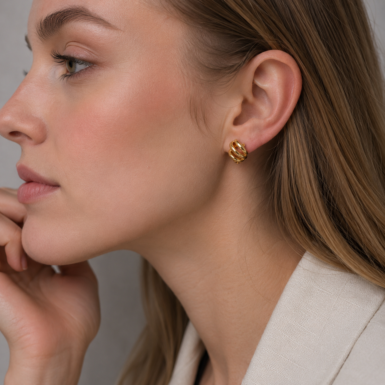 TWIST GOLD EARRINGS