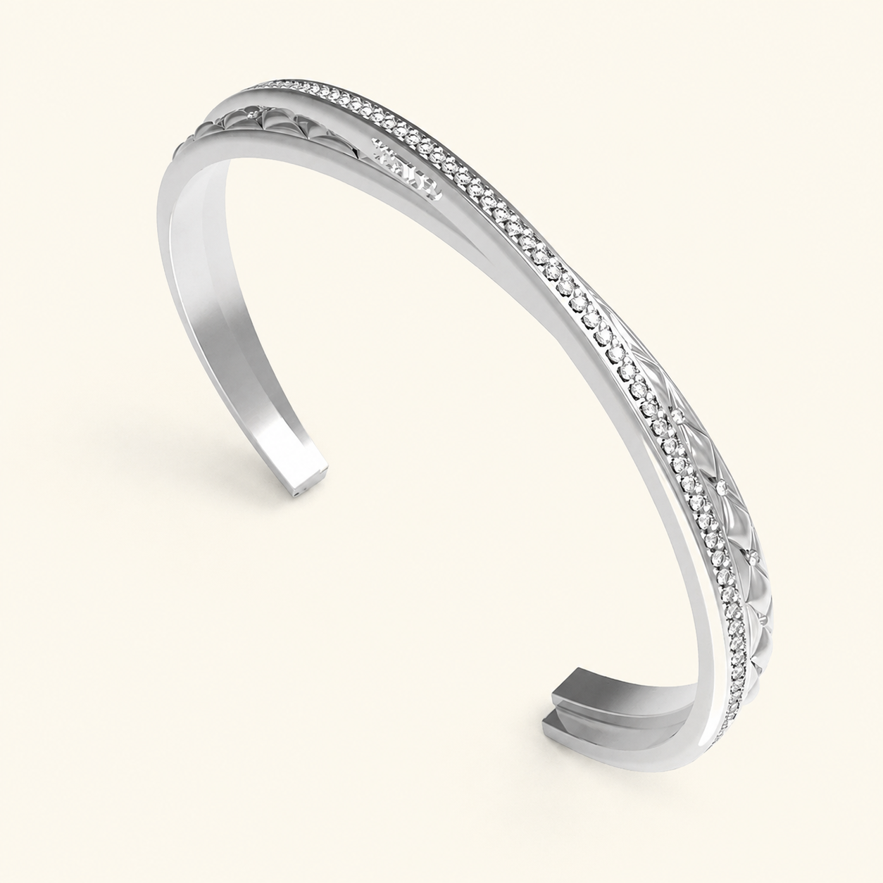 THE TWIST & GLOW BANGLE