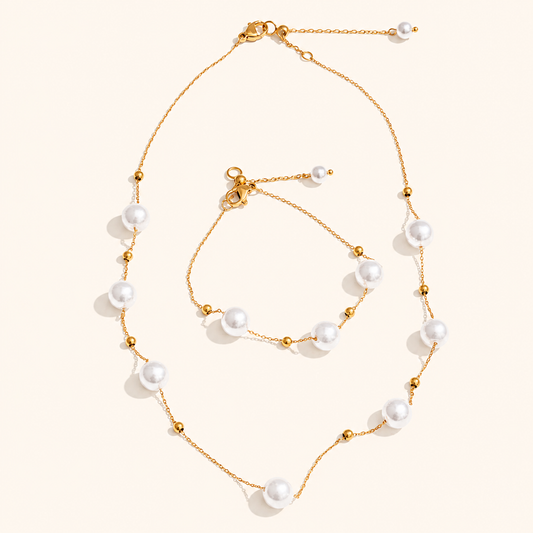 BRACELET AND NECKLACE MADE OF ARTIFICIAL PEARL